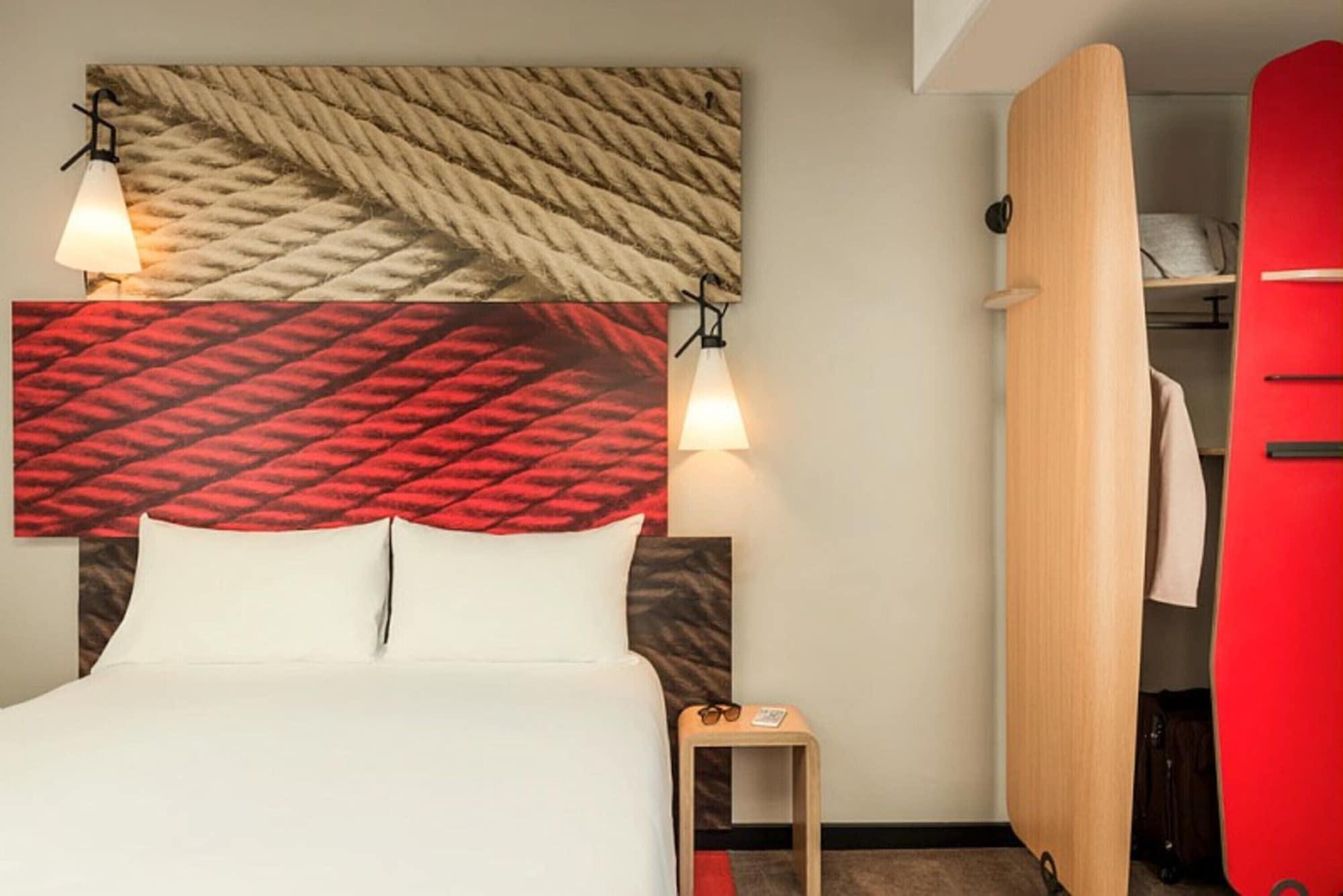 Отель Ibis Bordeaux Centre Bastide Экстерьер фото