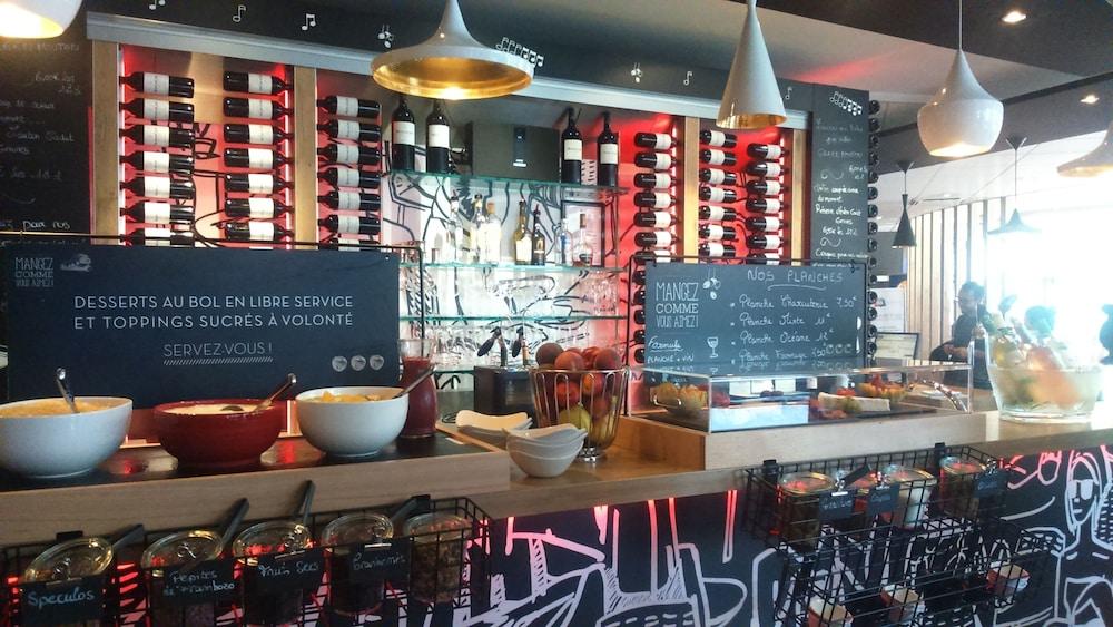 Отель Ibis Bordeaux Centre Bastide Экстерьер фото