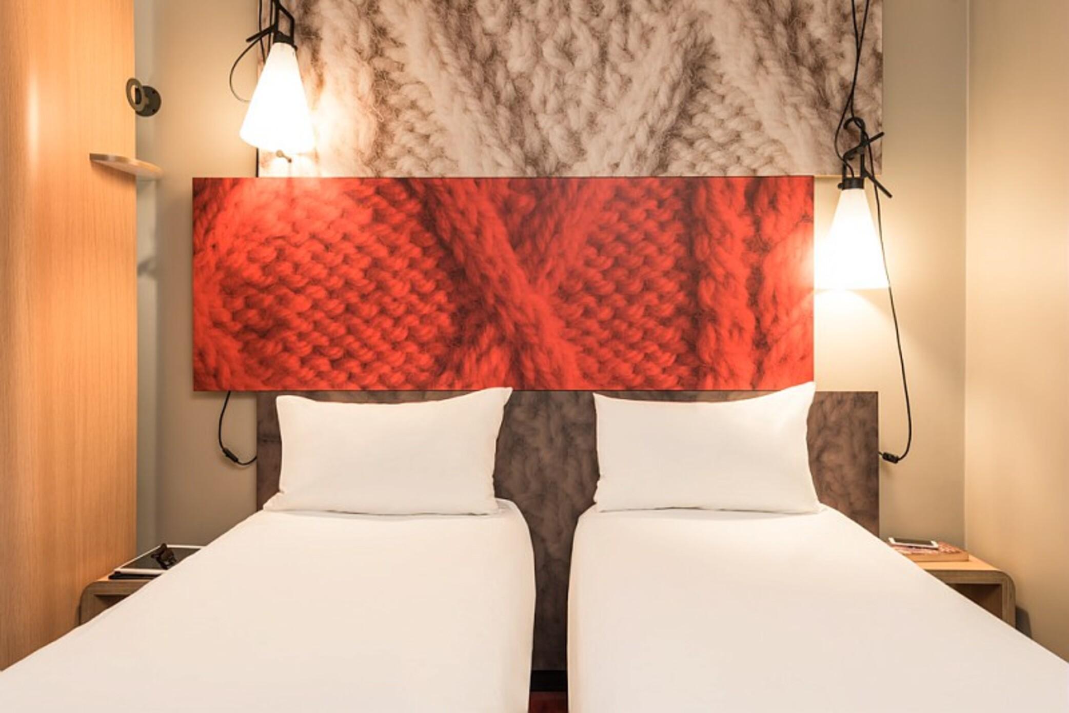 Отель Ibis Bordeaux Centre Bastide Экстерьер фото