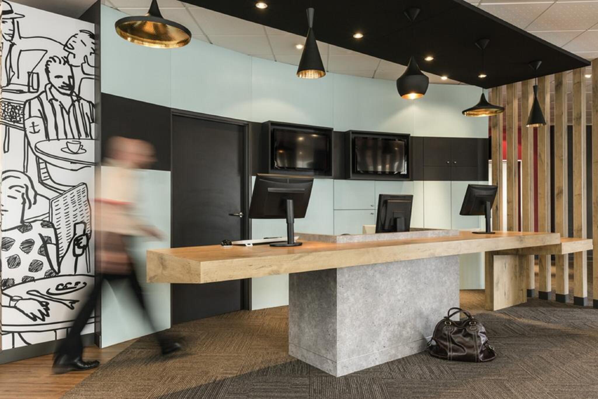 Отель Ibis Bordeaux Centre Bastide Экстерьер фото
