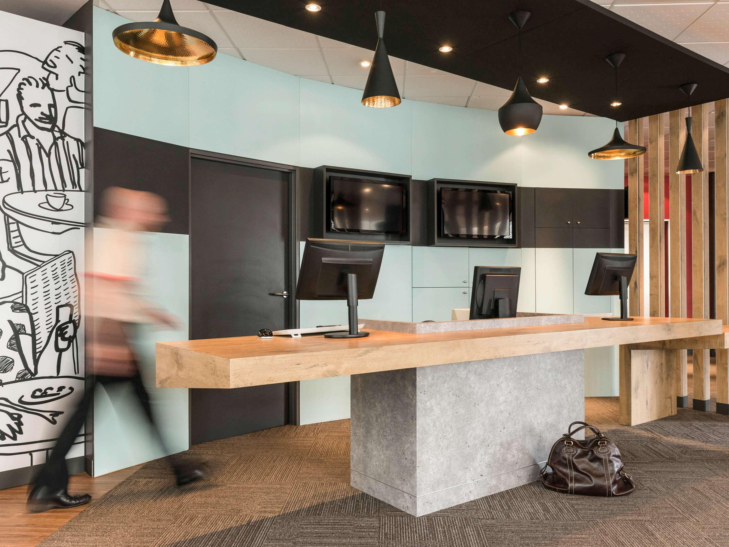Отель Ibis Bordeaux Centre Bastide Экстерьер фото