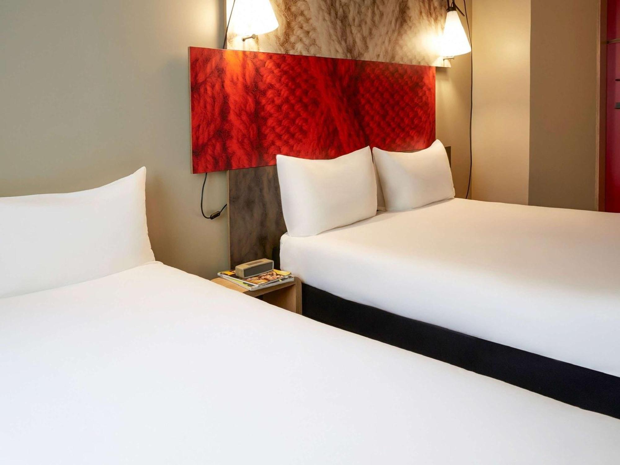 Отель Ibis Bordeaux Centre Bastide Экстерьер фото