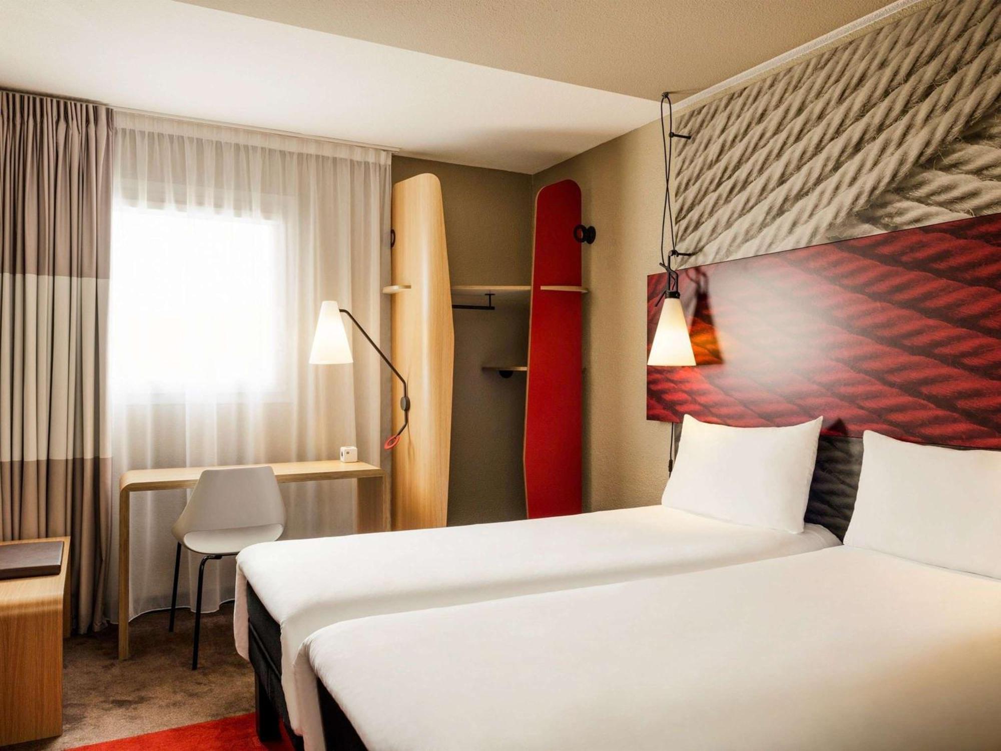 Отель Ibis Bordeaux Centre Bastide Экстерьер фото