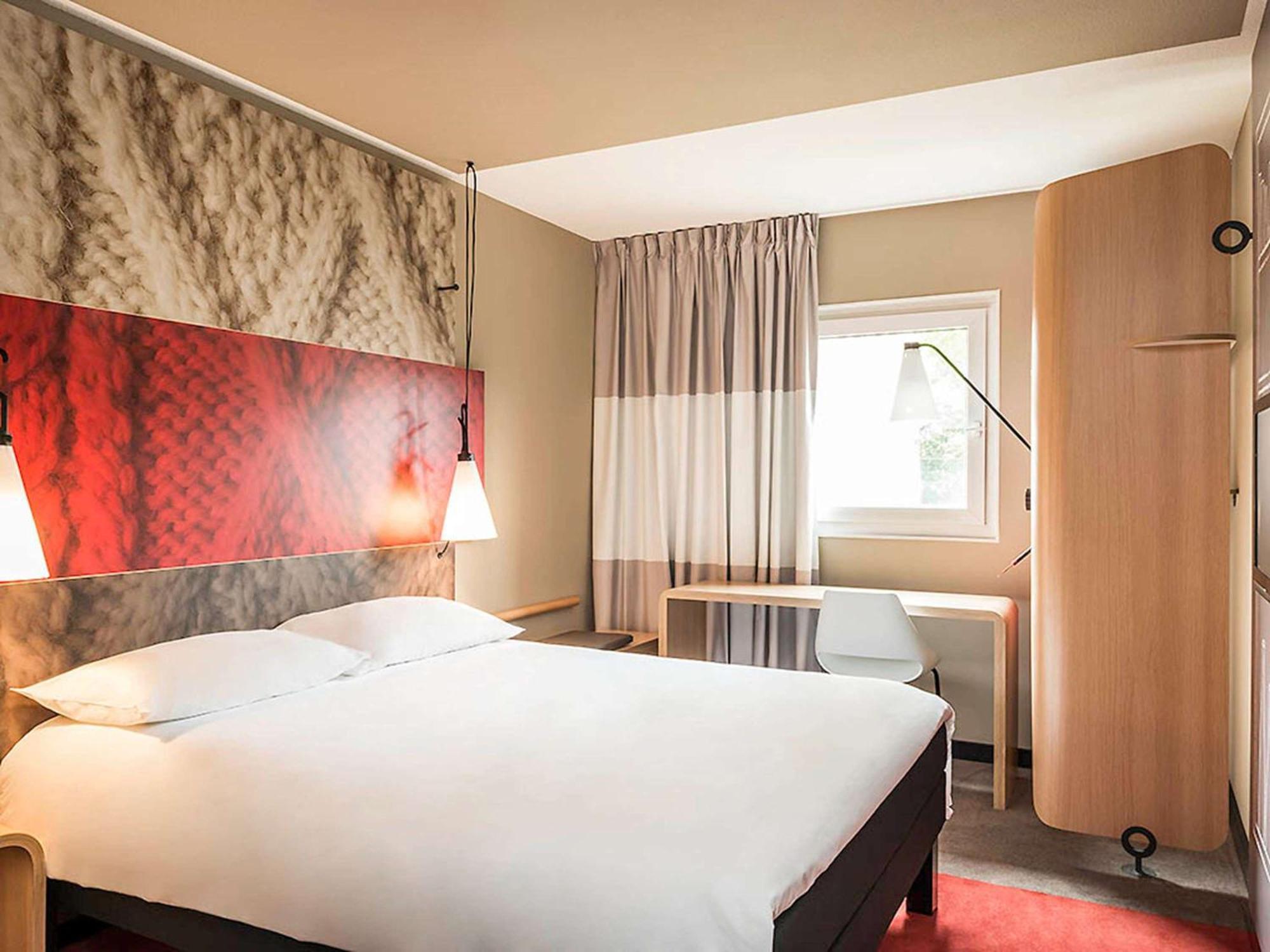 Отель Ibis Bordeaux Centre Bastide Экстерьер фото