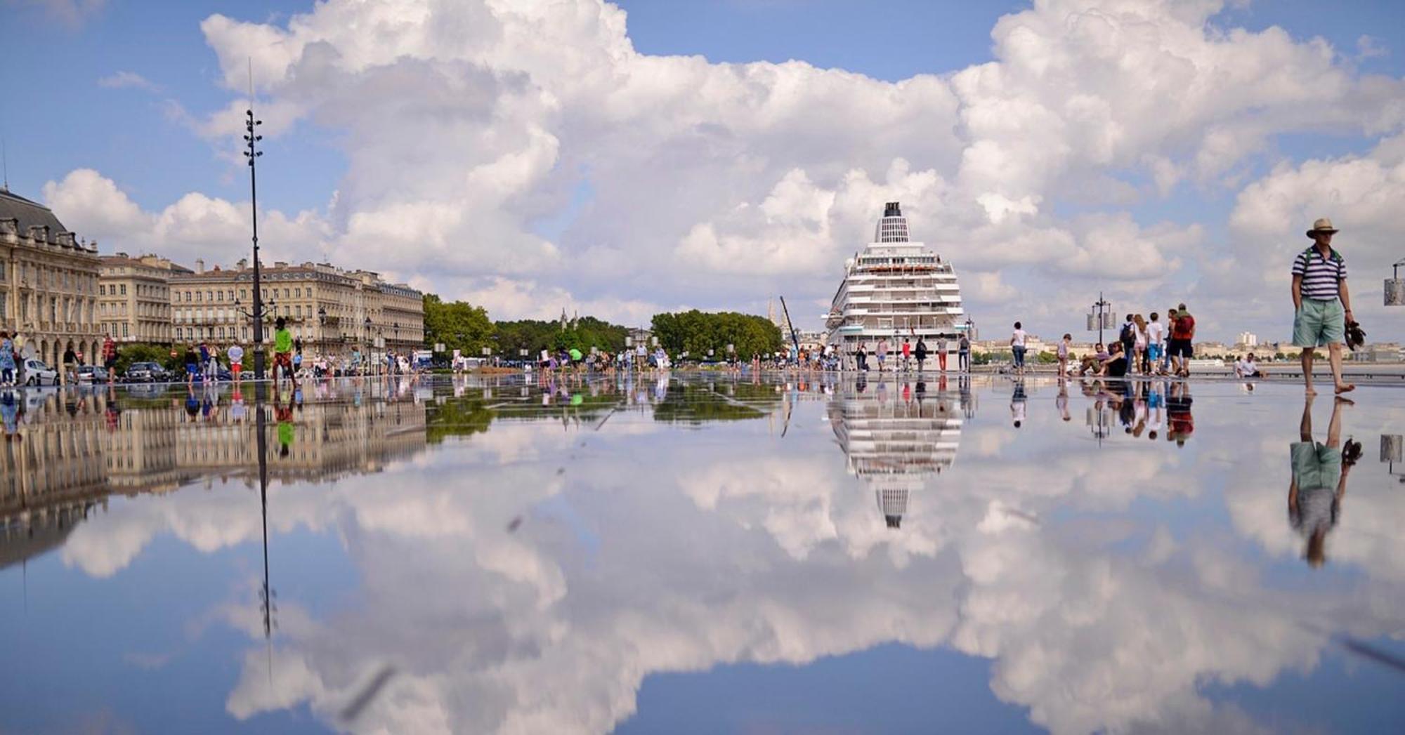 Отель Ibis Bordeaux Centre Bastide Экстерьер фото