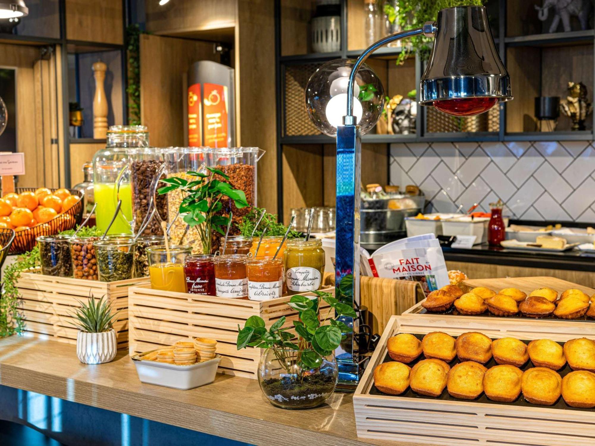 Отель Ibis Bordeaux Centre Bastide Экстерьер фото